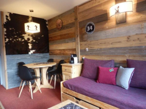 Appartement Rénové 2 pièces, Balcon Sud, Proche Commerces et Remontées Mécaniques à Morzine - FR-1-634-67